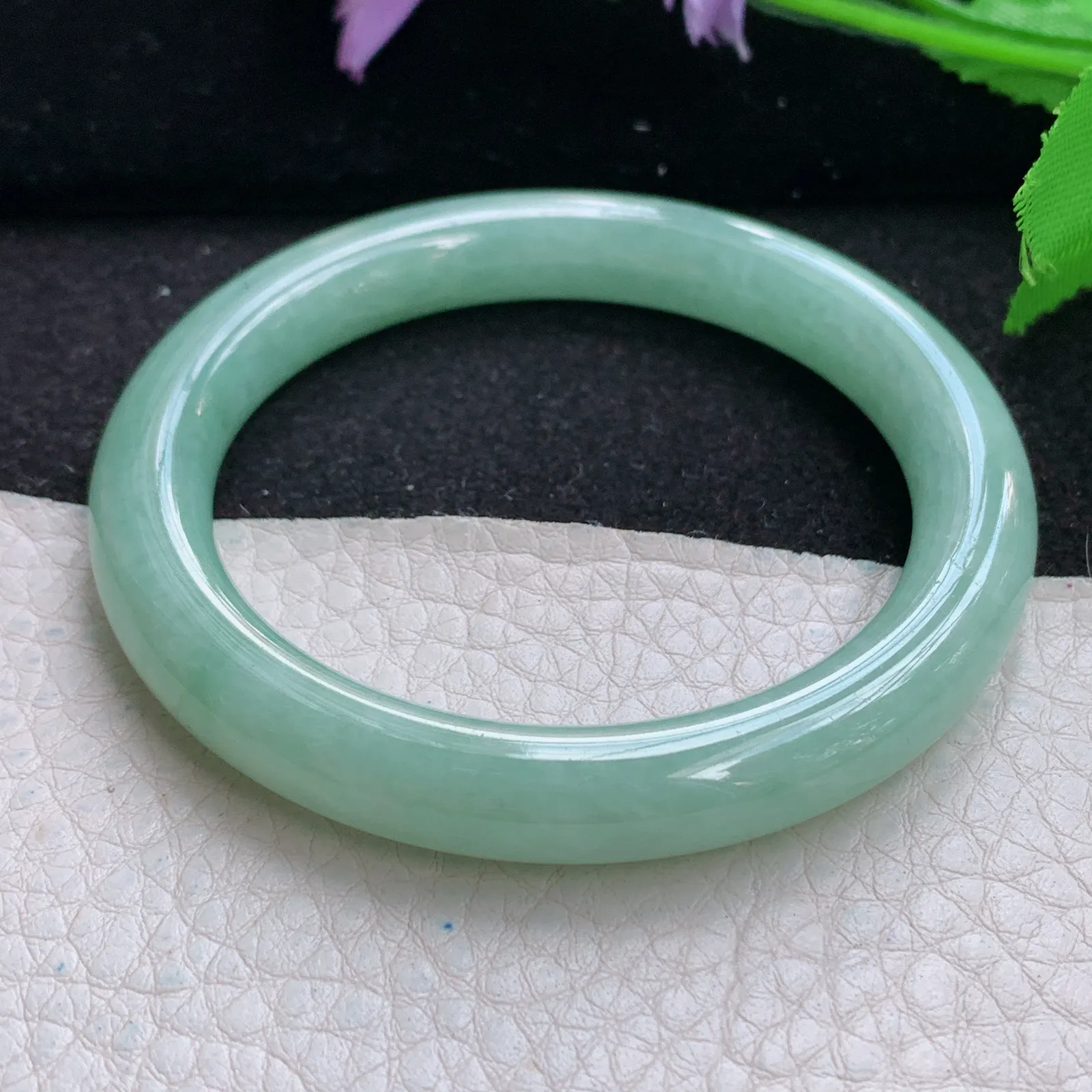 n小圈口52*8.7叮当镯 缅甸翡翠玉手镯水绿绿秀气圆条玉手环 美人镯