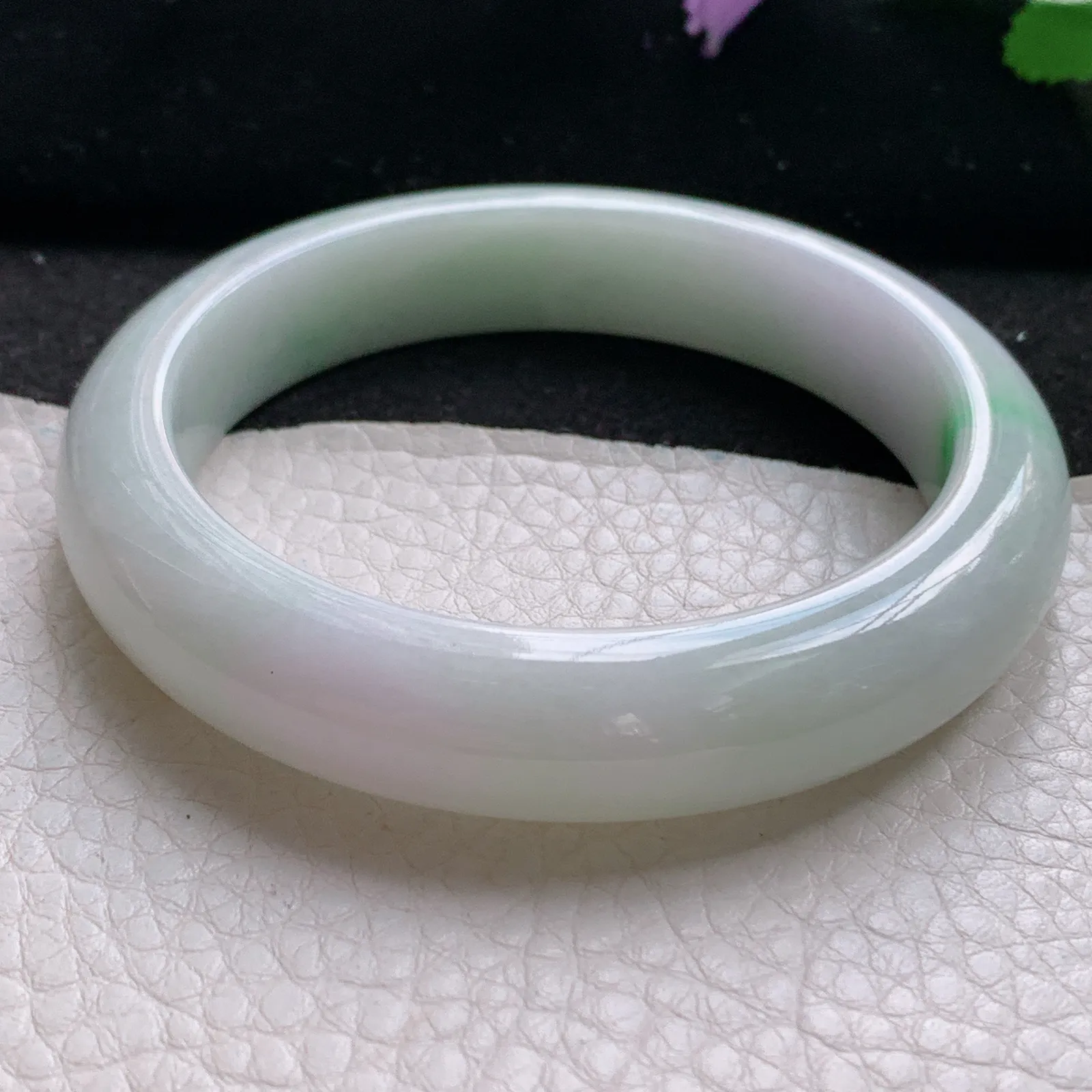 xx自然光57.5*12.8*9平安镯 缅甸翡翠a货玉手镯飘绿厚装宽边玉手环