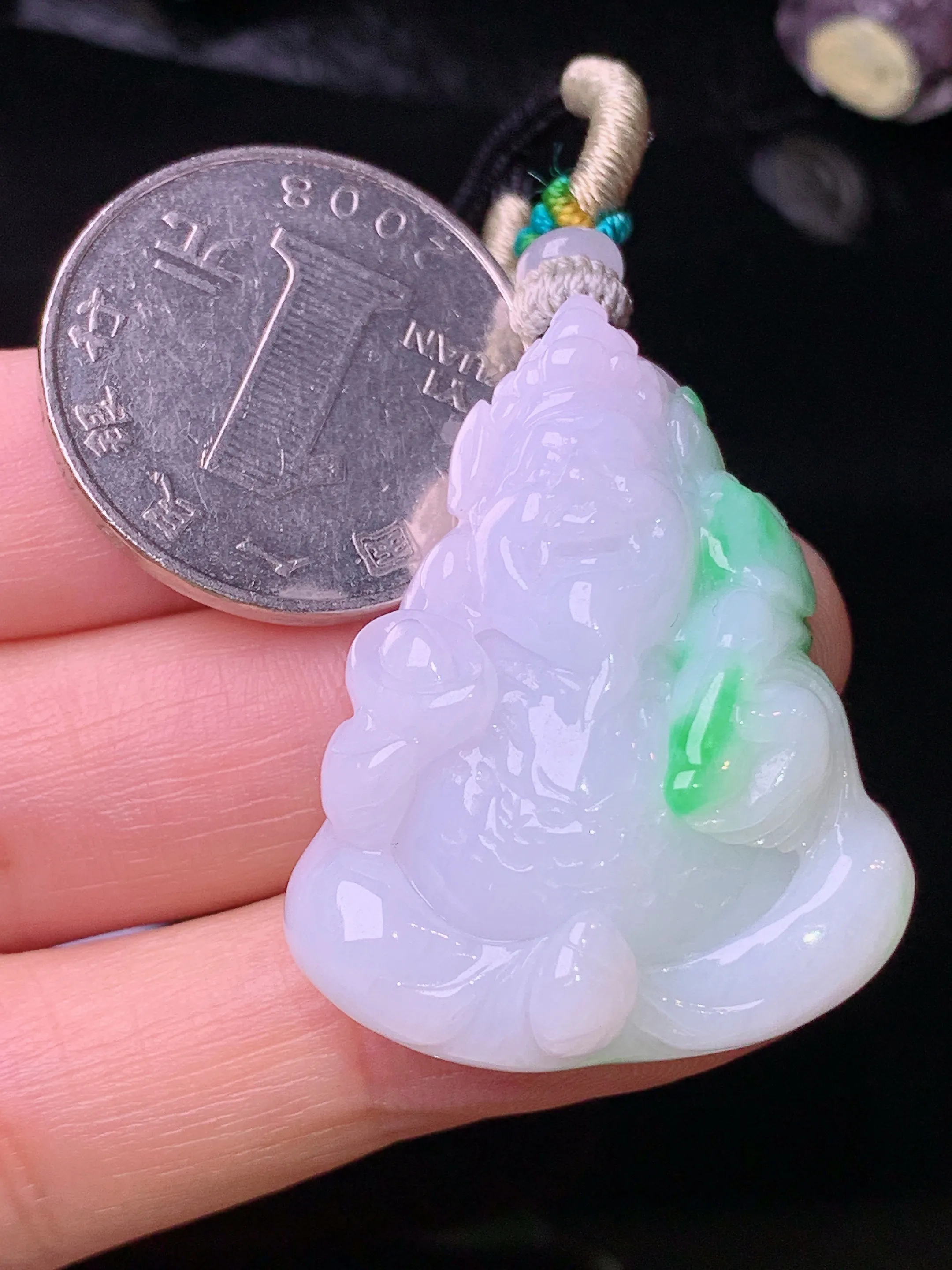 飘绿财神吊坠 玉质细腻 色泽清新艳丽 整体尺寸36.2*28*10.2