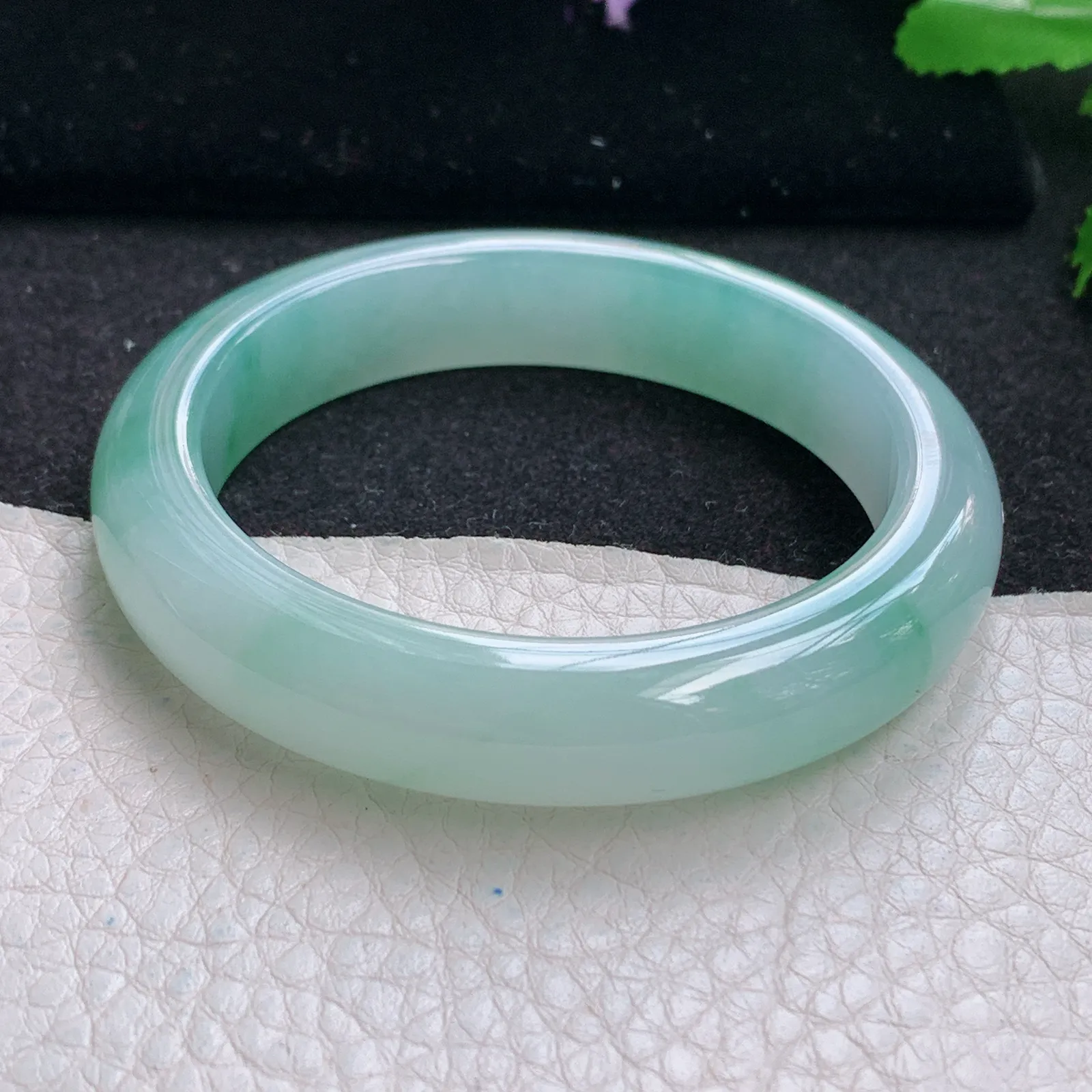 xh小圈口51*11.3*8平安镯 缅甸翡翠a货玉手镯冰胶水灵宽边玉手环