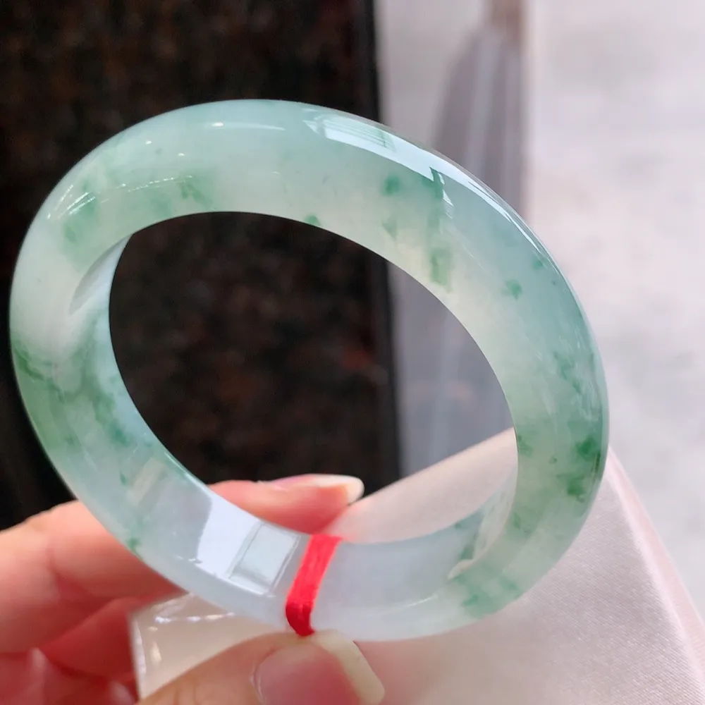 正圈高冰飘绿花 无瑕 尺寸:53.2/13.2/8.6 花美 种水好