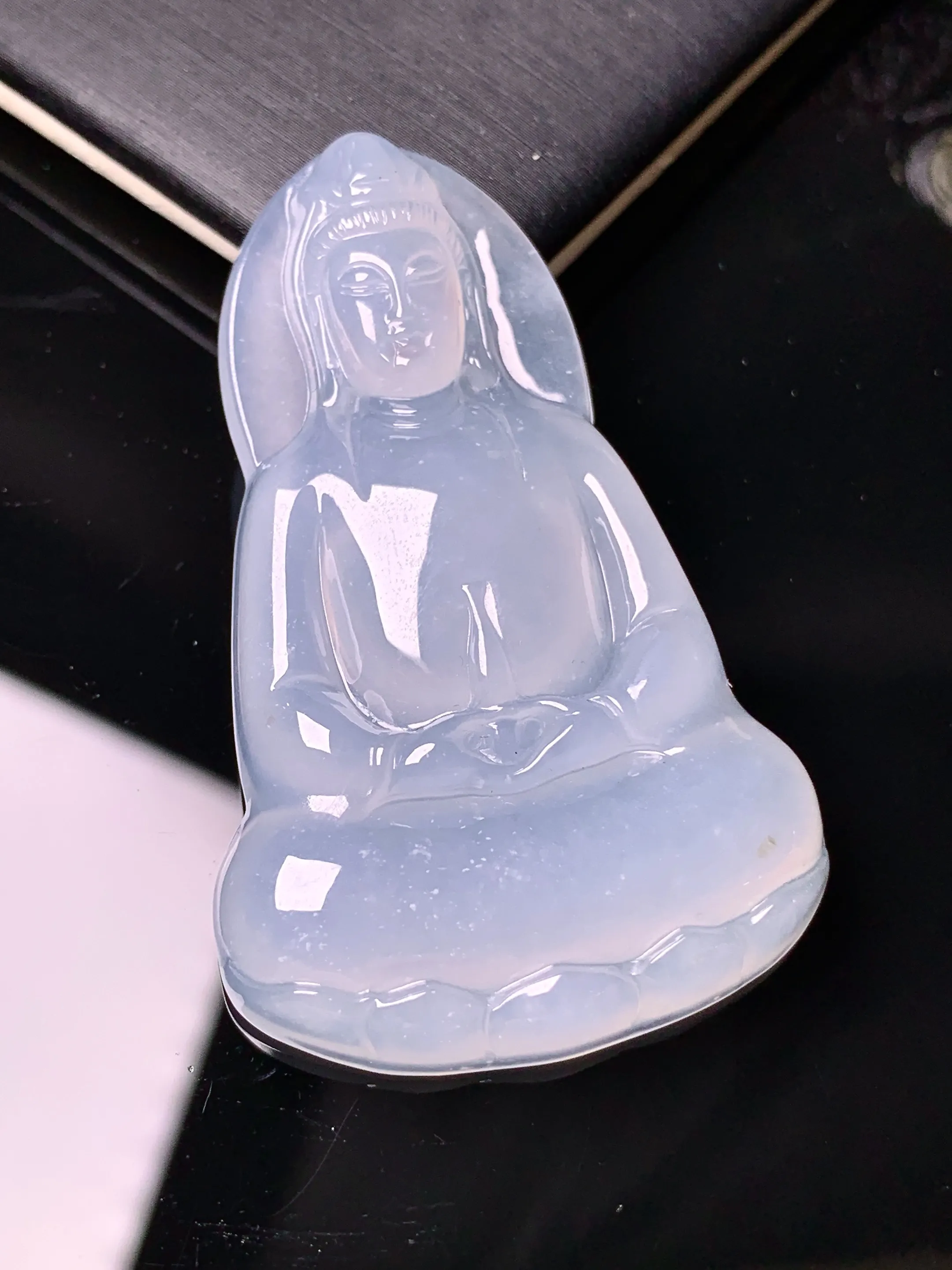 冰种观音吊坠 玉质细腻 色泽清新艳丽 整体尺寸50.5*31.2*6.2