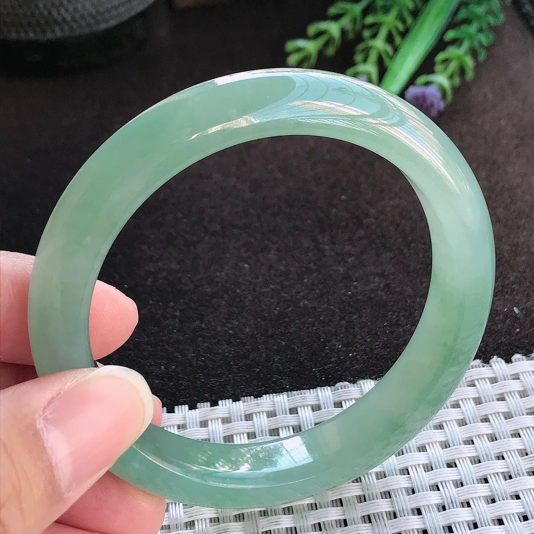 天然a货翡翠56.3/11.9/8.4老坑冰胶果冻胶满绿手镯宽边玉手镯