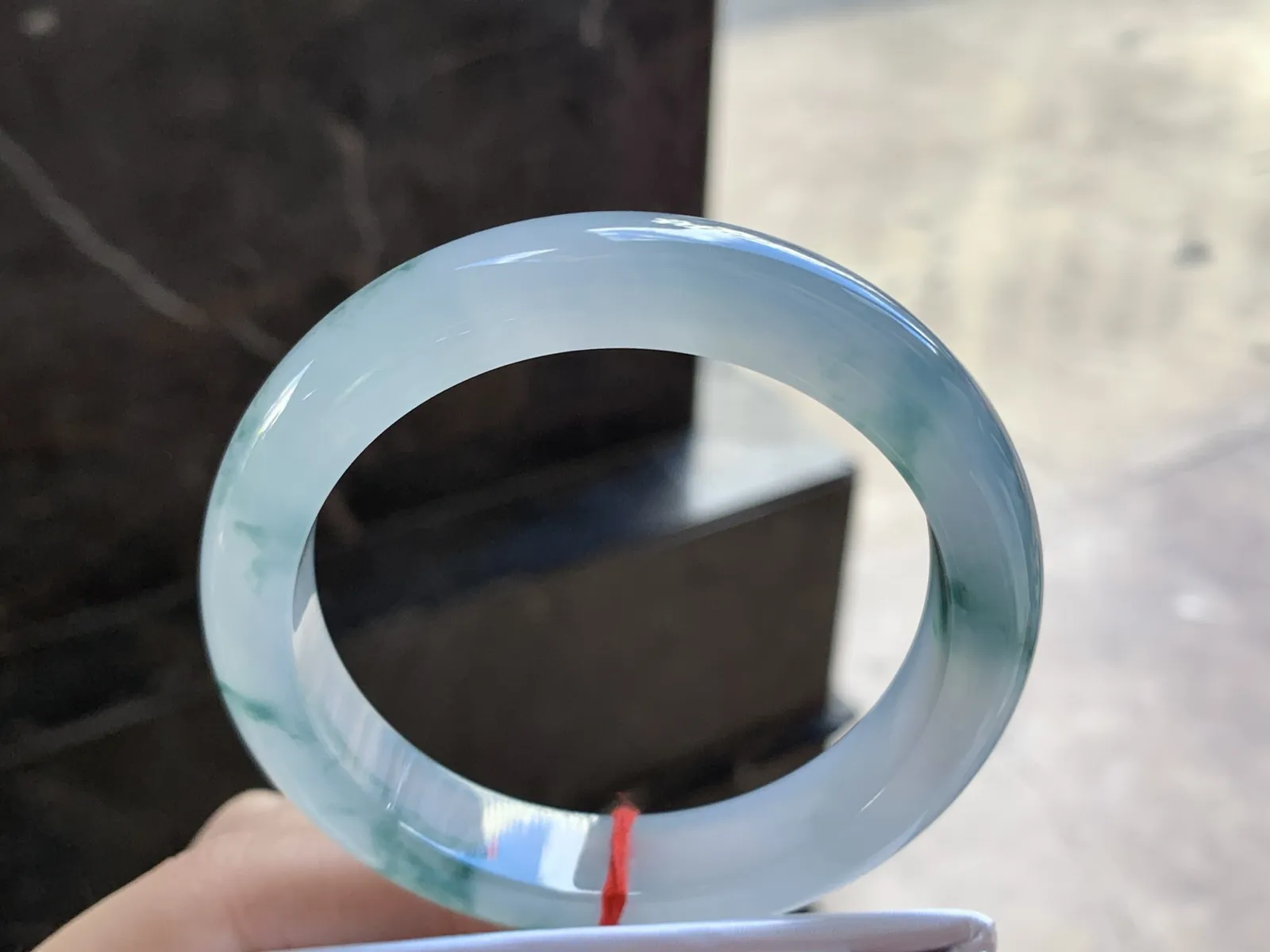 56-12-8.8

冰蓝花手镯^_^冰透飘花灵韵