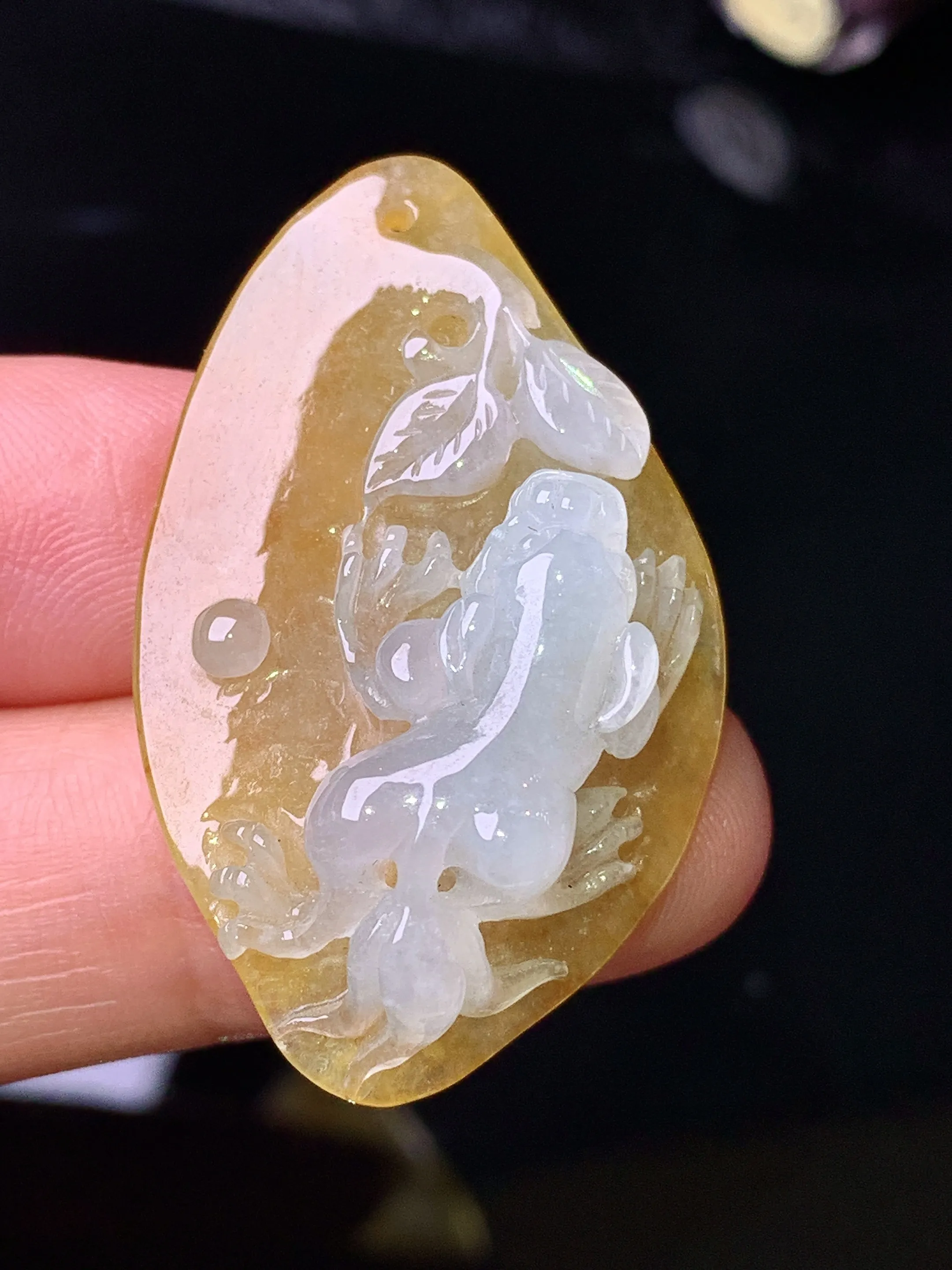 黄翡貔貅吊坠 玉质细腻 色泽清新艳丽 整体尺寸38.3*23.6*8.8