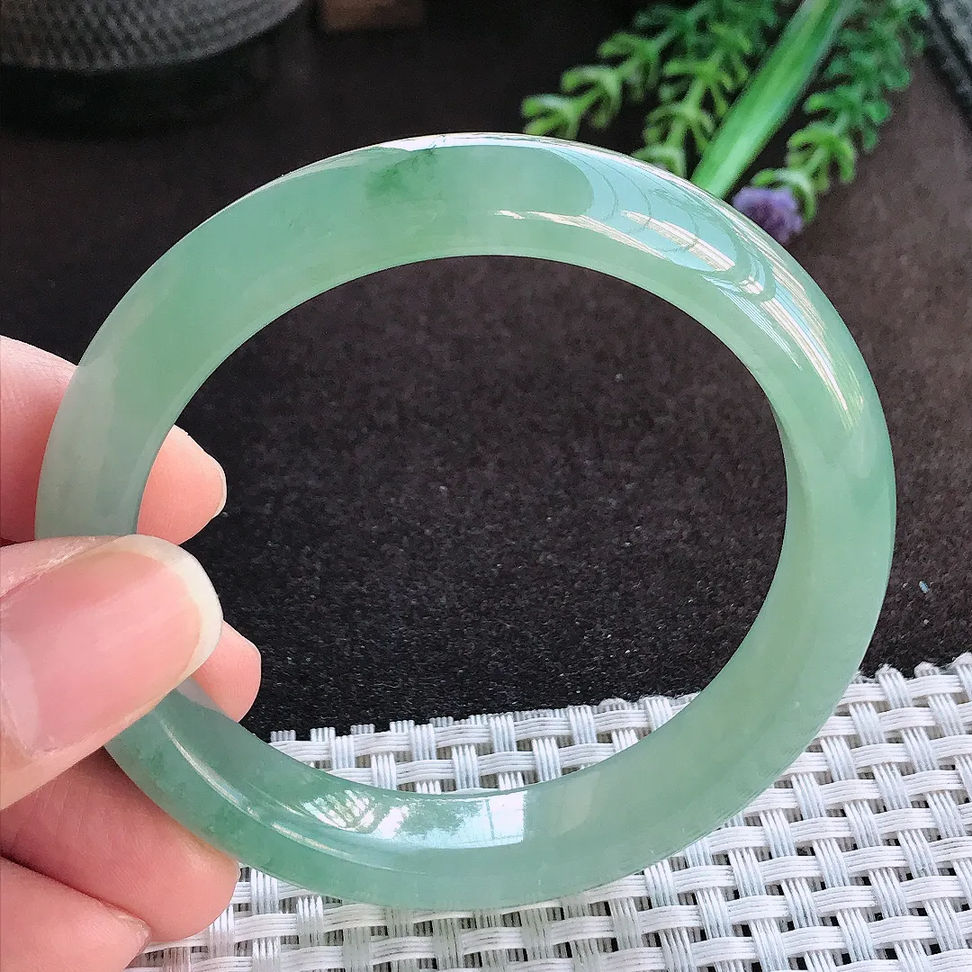 天然a货翡翠56.3/11.9/8.4老坑冰胶果冻胶满绿手镯宽边玉手镯