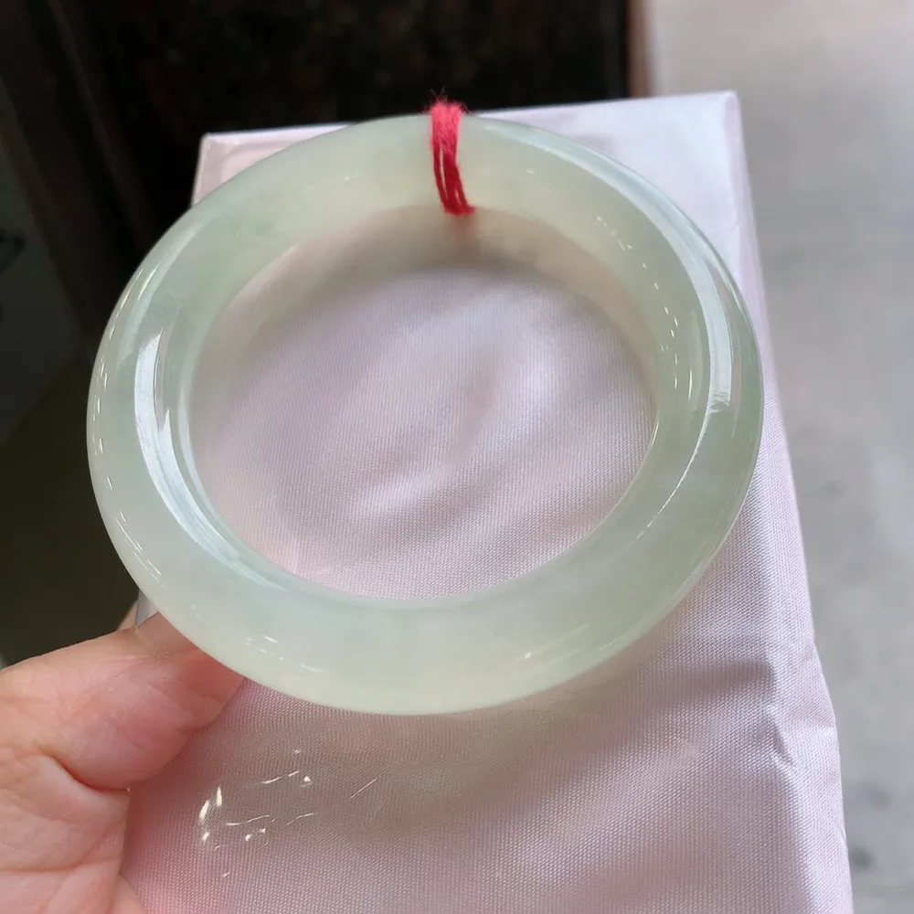 圆条高冰黄翡 无瑕 尺寸:55.4/11.1/11.2 种色俱佳