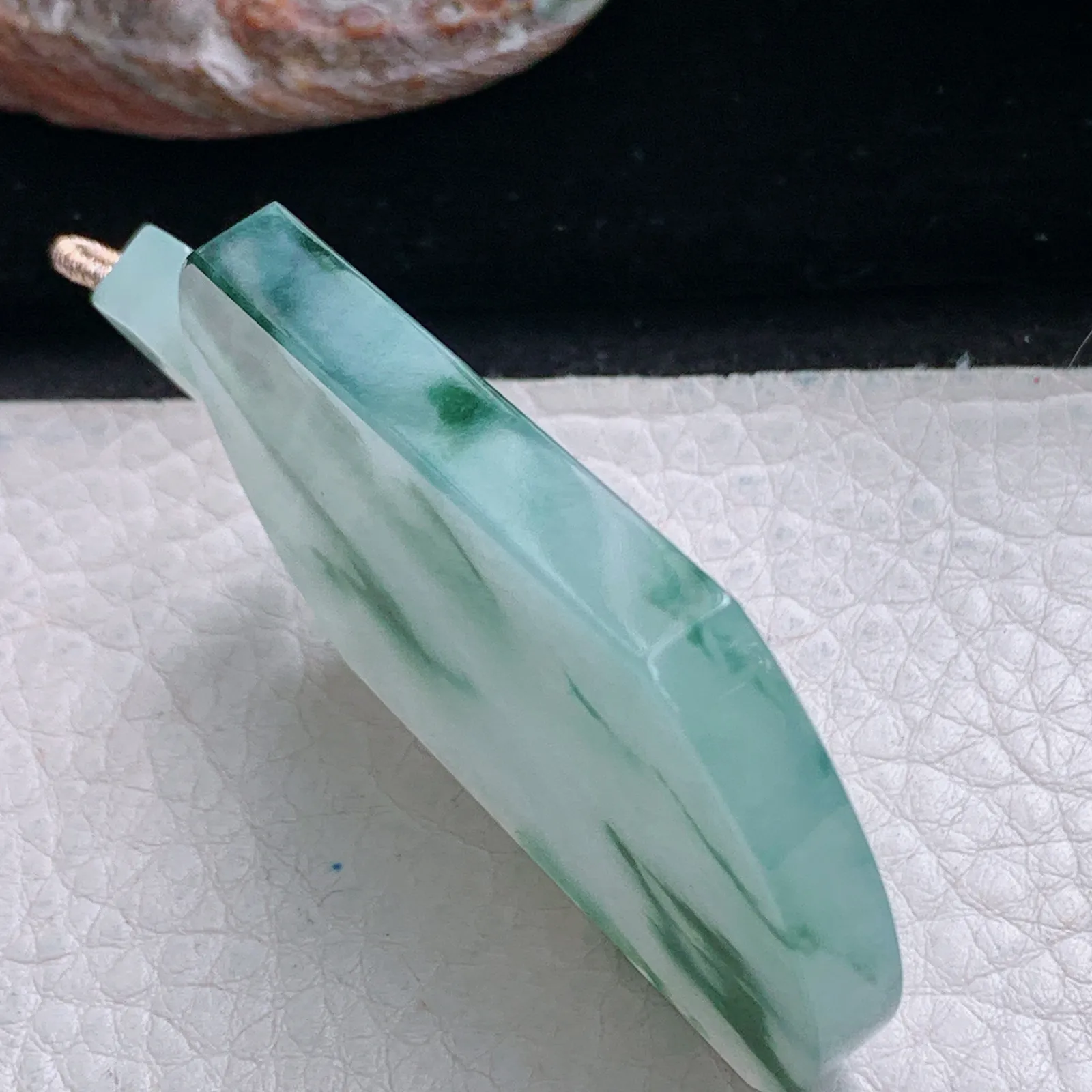 zzx自然光55*39.8*6天然缅甸翡翠冰飘花平安无事牌玉吊坠 玉挂件