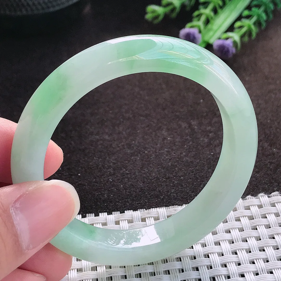 天然a货翡翠51.5/10.4/7.9老坑冰胶果冻小圈口冰晴绿手镯宽边玉手镯