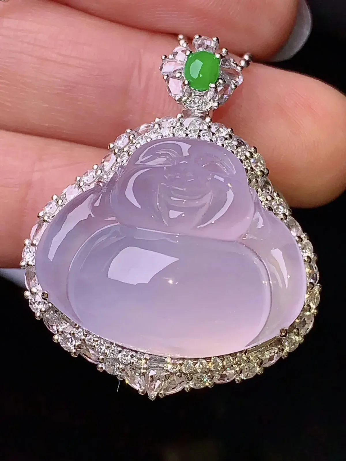 18k金钻镶嵌冰种佛公吊坠 玉质细腻 色泽艳丽 整体尺寸34*27.5*14.2