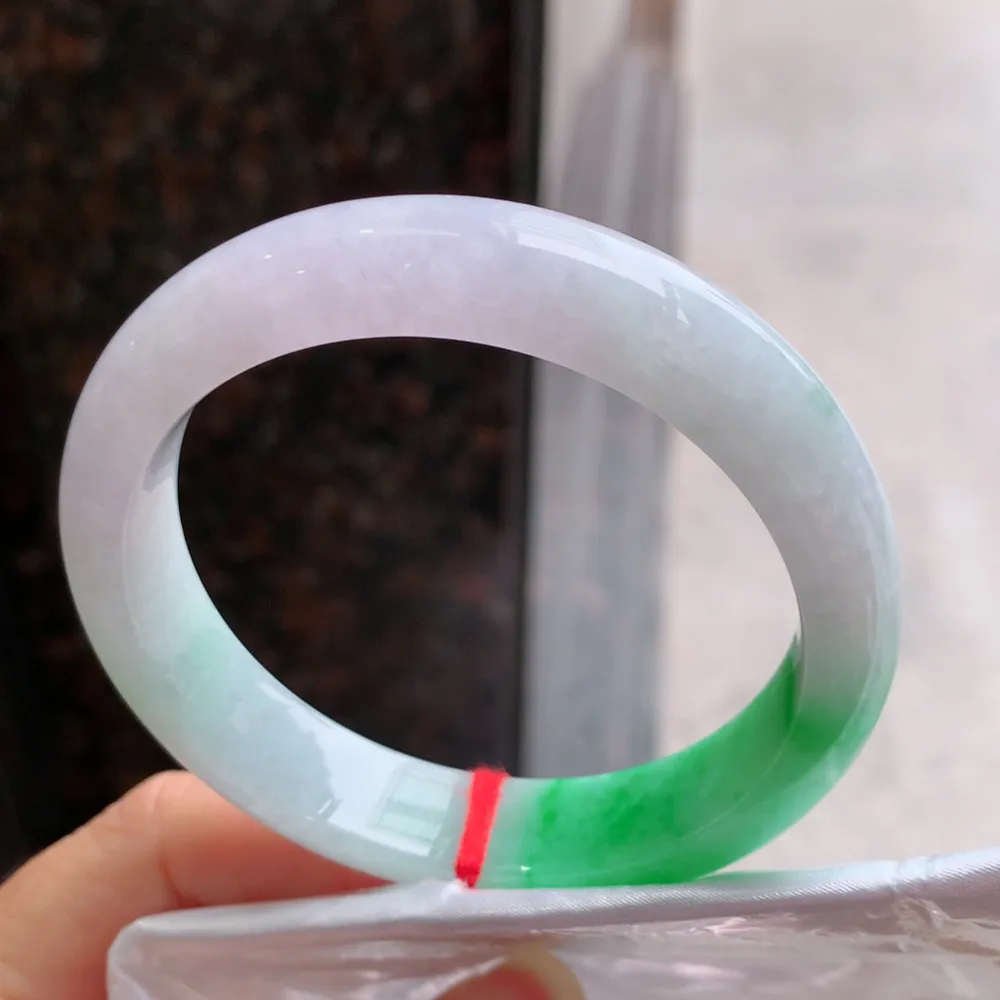 正圈冰糯阳绿 无瑕 尺寸:57.1/12.4/8.1 色好🥰🥰