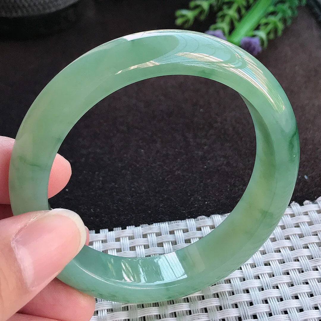 天然a货翡翠56.5/13.7/8.4老坑冰胶果冻飘花满绿手镯宽边玉手镯