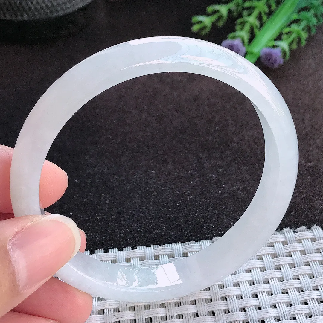 天然a货翡翠59/10.7/6.5老坑秀气冰透白月光手镯宽边玉手镯