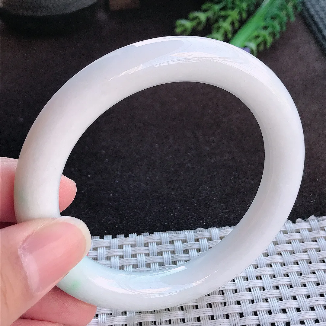 天然a货翡翠57.5/10/10.5老坑精美温润白底青飘阳绿圆条手镯玉手镯
