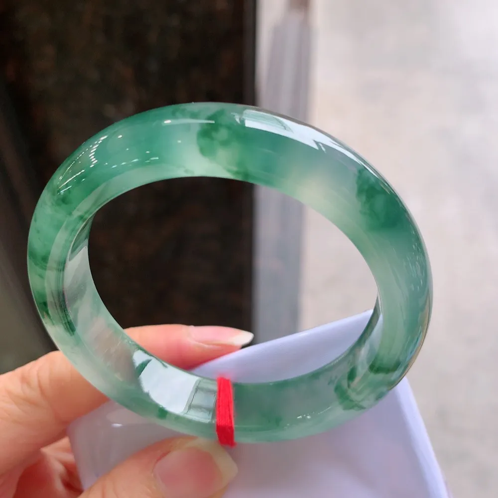 正圈冰玻飘花 无瑕 尺寸:53.1/12.1/8.3 花美 刚性十足 高品质