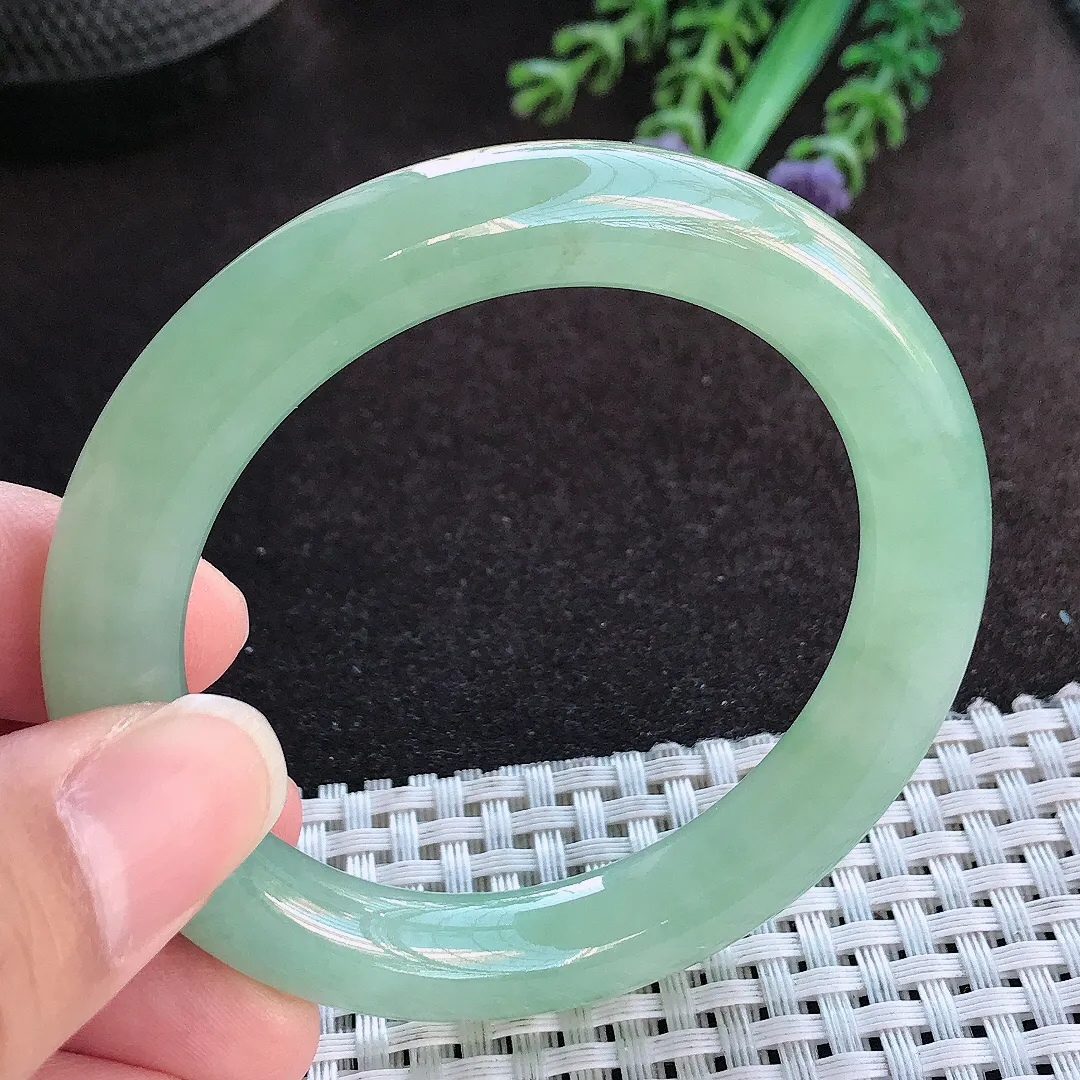 天然a货翡翠52/9.7/9.5老坑冰胶果冻甜绿满绿圆条手镯玉手镯