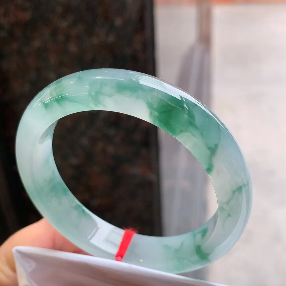 正圈冰玻飘花 无瑕 尺寸:56.1/12.1/8.7 花美 种水好