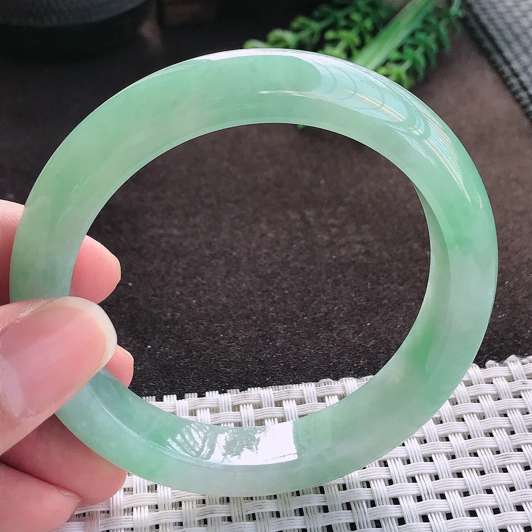 天然a货翡翠58.8/12.3/9.1老坑冰胶果冻冰晴绿手镯宽边玉手镯