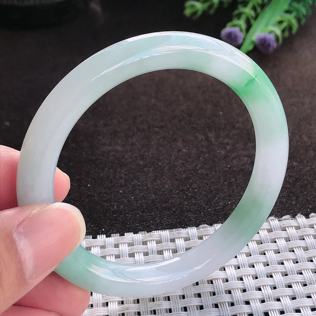 天然a货翡翠54.3/8.3老坑冰胶水灵飘绿圆条手镯玉手镯