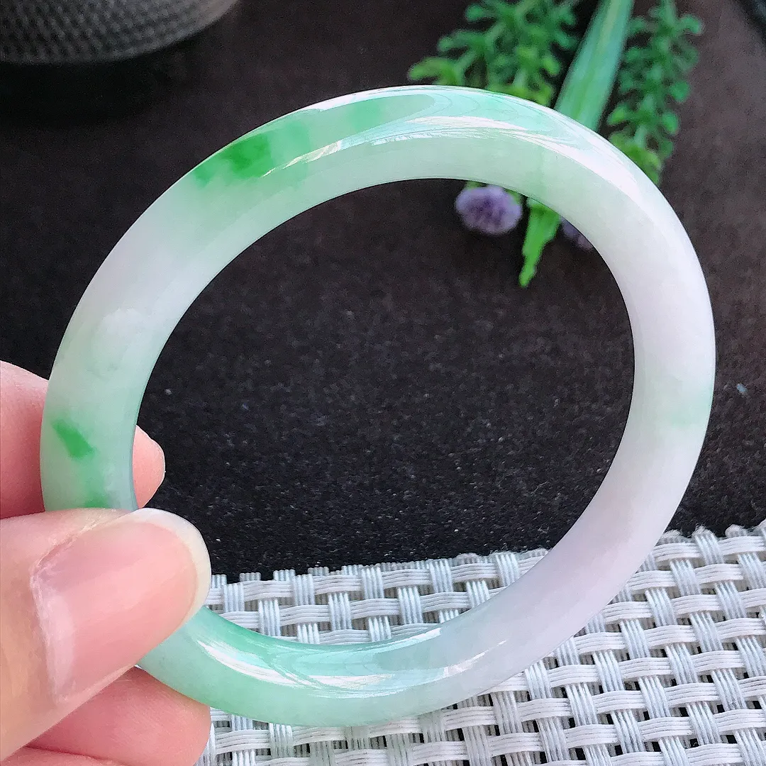 天然a货翡翠53/7.7/8.3老坑精美温润飘阳绿圆条手镯玉手镯