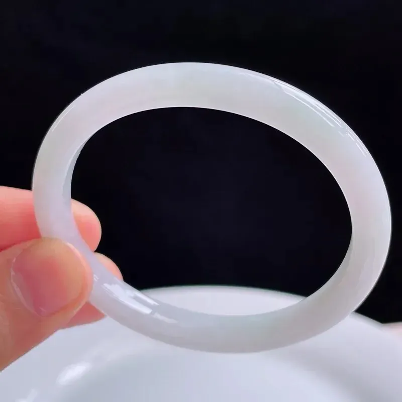 54*47mm自然光拍摄天然翡翠A货好种水贵妃手镯 22.49克