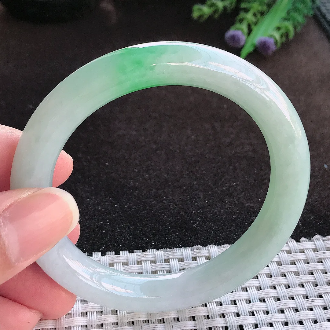 天然a货翡翠55/9.6/9.4老坑冰润起胶飘绿圆条手镯玉手镯