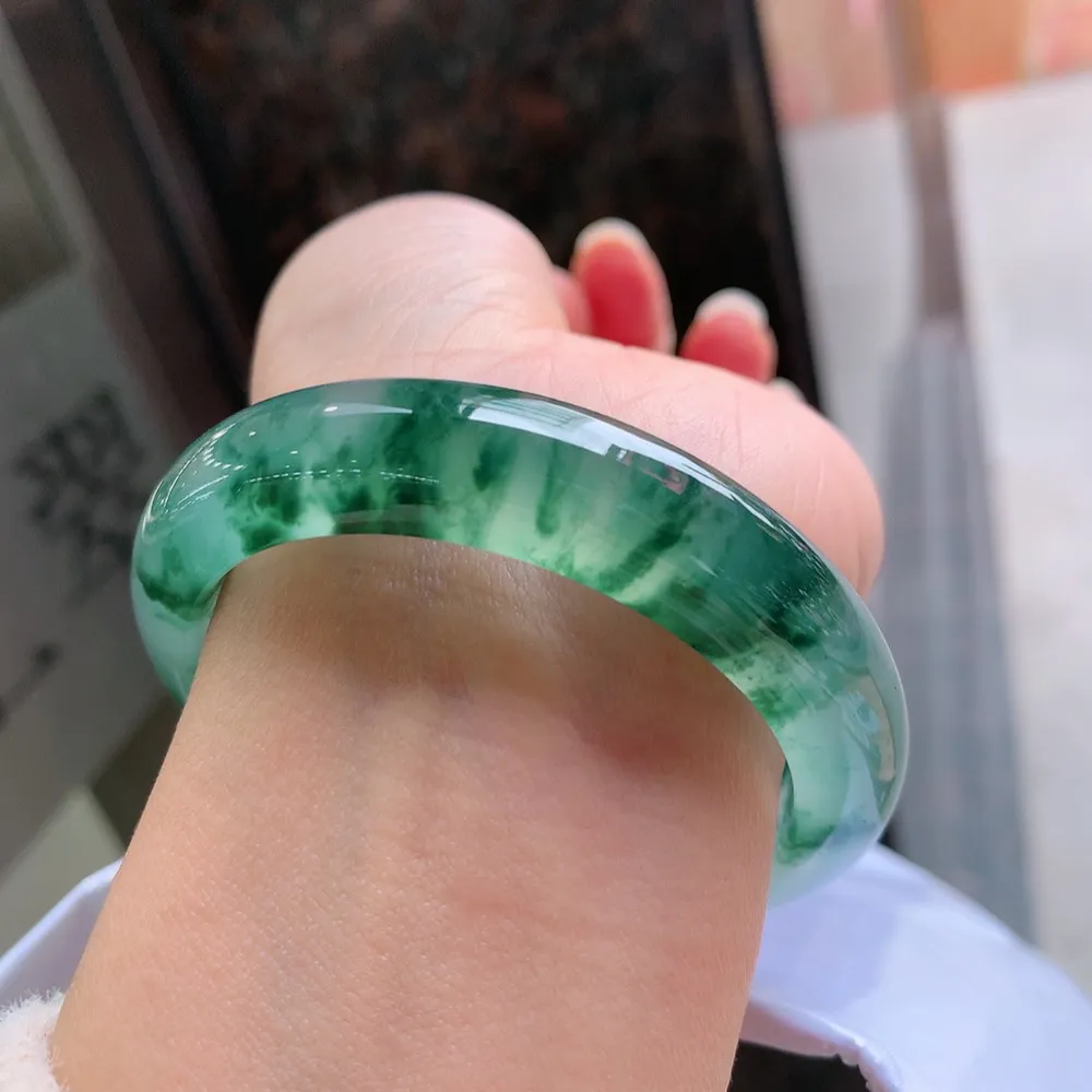 正圈冰玻飘花 无瑕 尺寸:53.1/12.1/8.3 花美 刚性十足 高品质