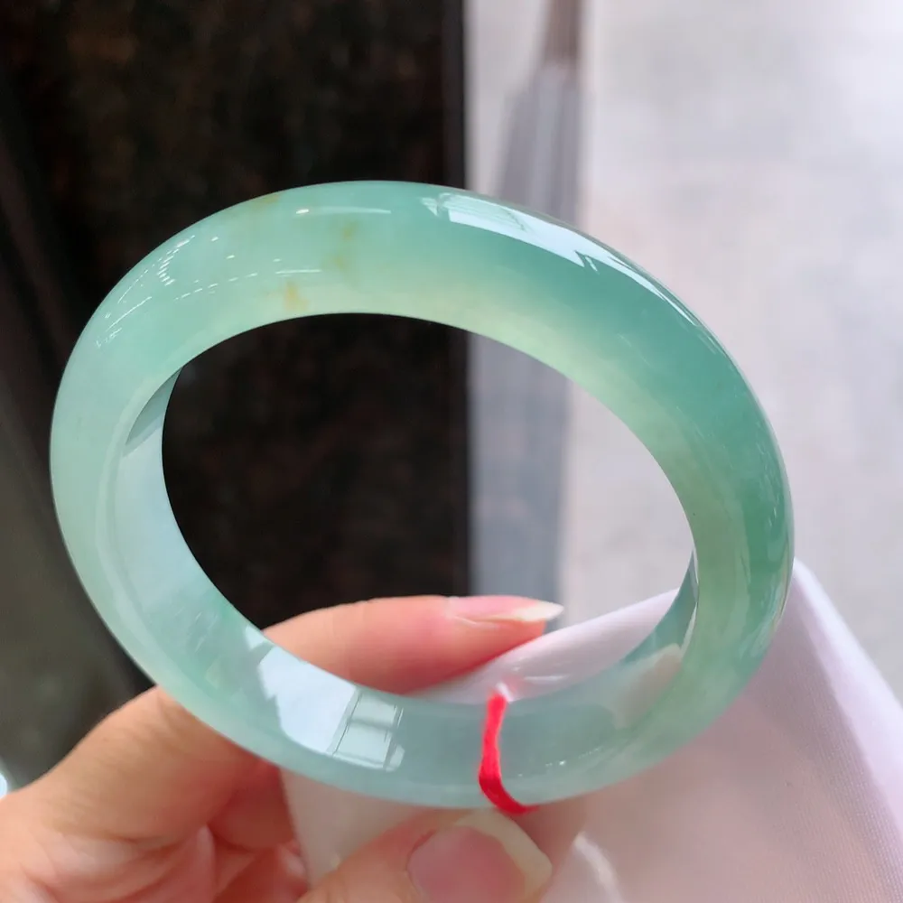 正圈高冰绿洒金 无瑕 尺寸:57.3/12/8.7 种色兼备🥰🥰