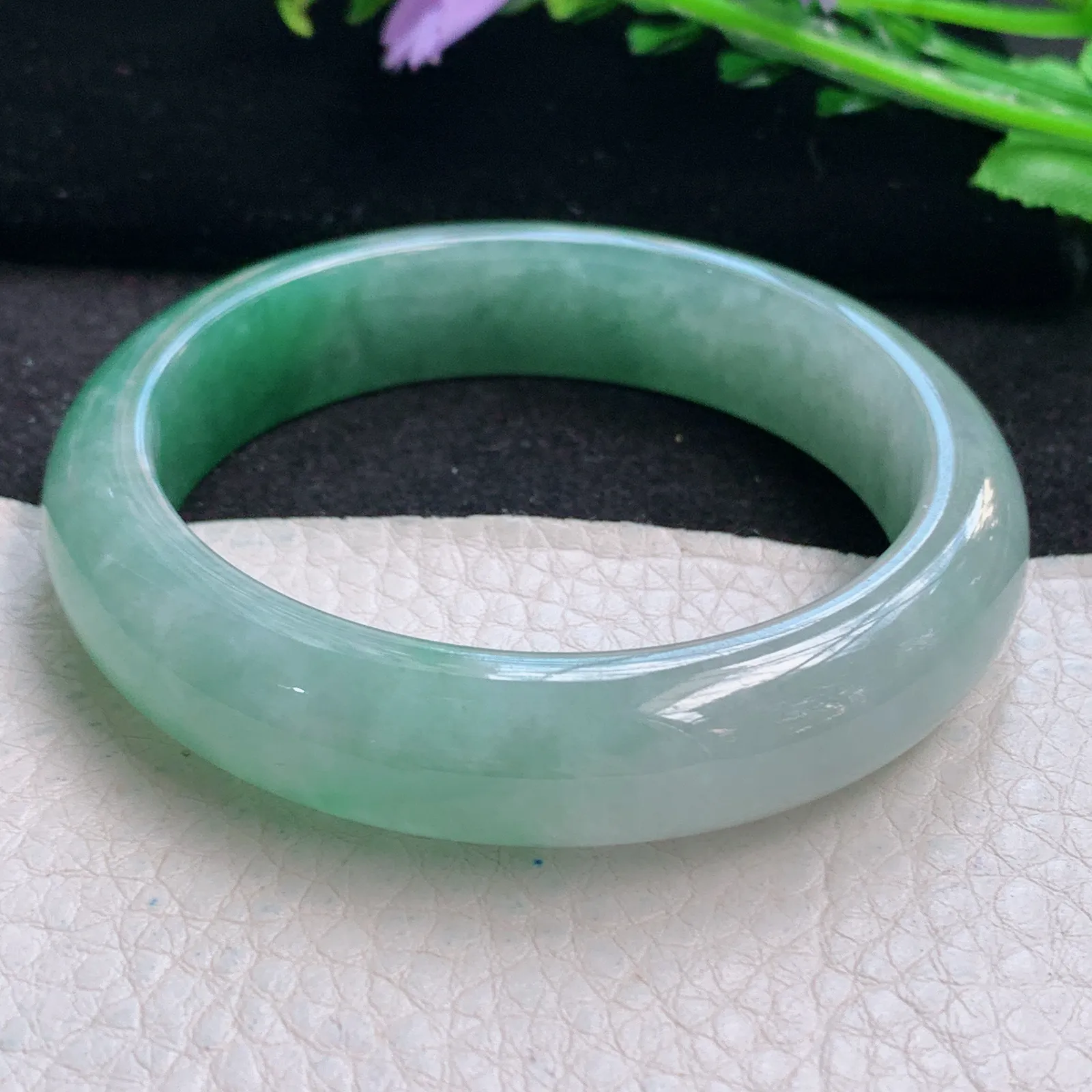 xh自然光54.5*13*8招财镯 缅甸翡翠冰胶半山水宽边玉手镯 平安镯