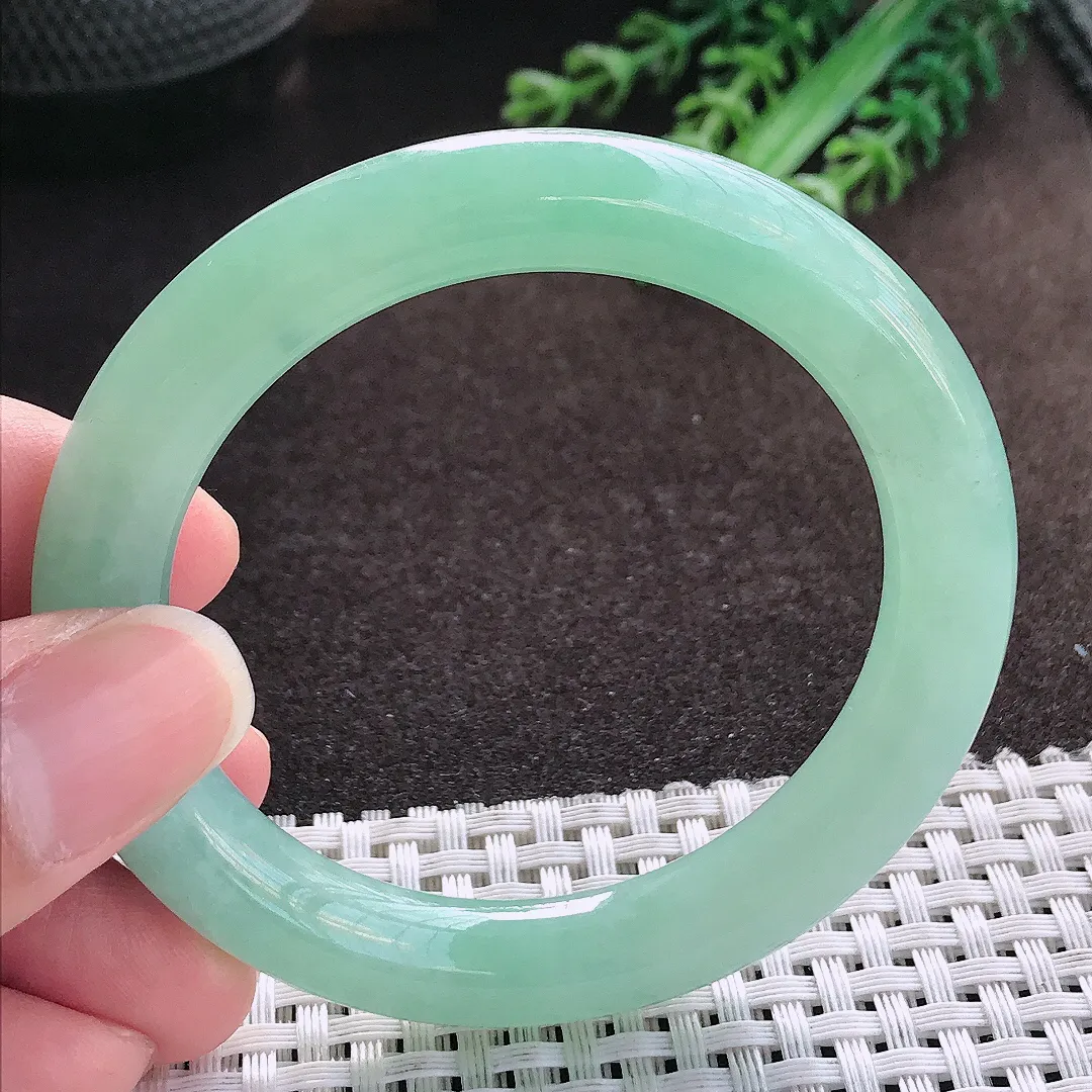 天然a货翡翠52/9.6/9.3老坑冰胶果冻冰晴满绿圆条手镯甜绿玉手镯