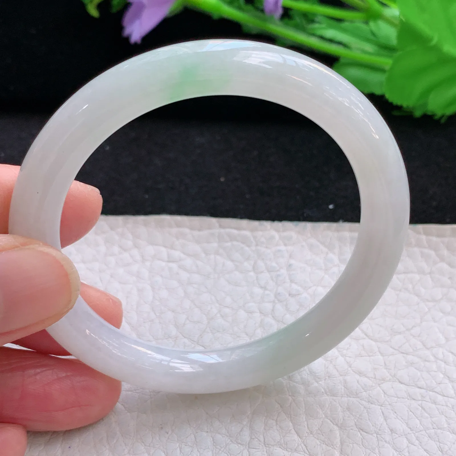 n小圈口53*8.5*8叮当镯 天然缅甸翡翠清新水灵圆条玉手镯 美人镯