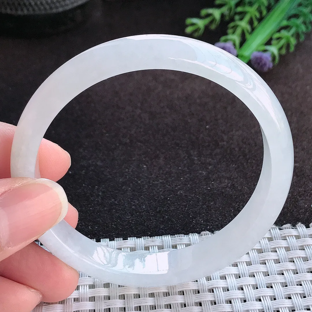 天然a货翡翠59/10.7/6.5老坑秀气冰透白月光手镯宽边玉手镯