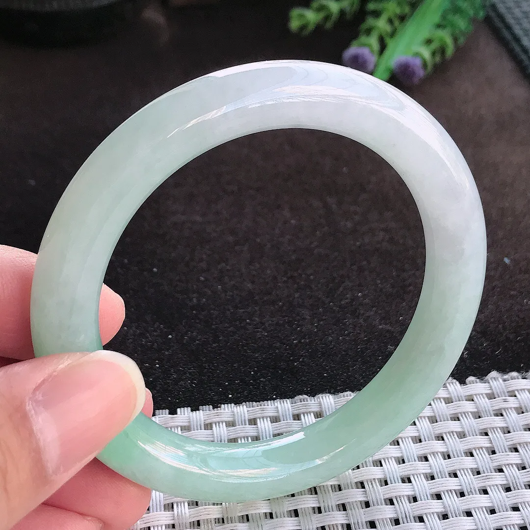 天然a货翡翠55/9.6/9.4老坑冰润起胶飘绿圆条手镯玉手镯