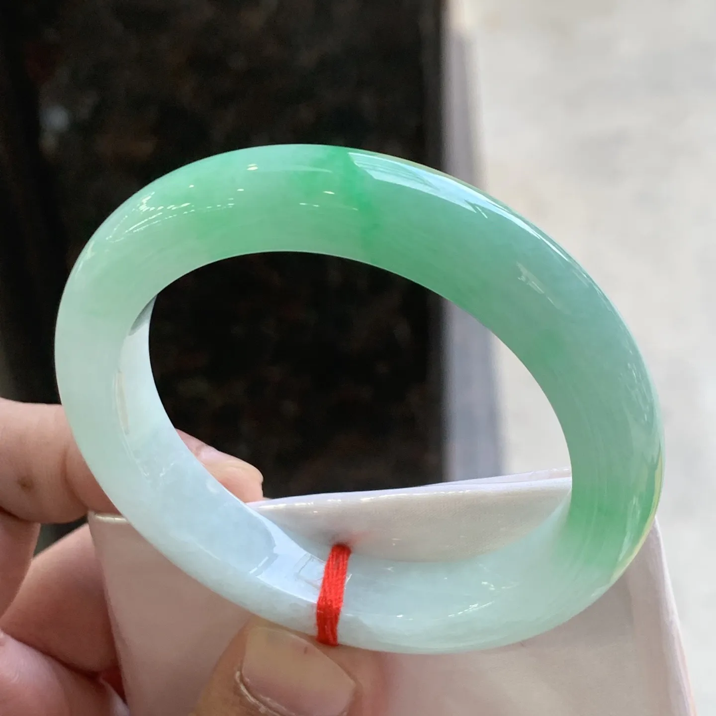 正圈冰糯阳绿 有纹 尺寸:51.1/10.4/8.8 色好