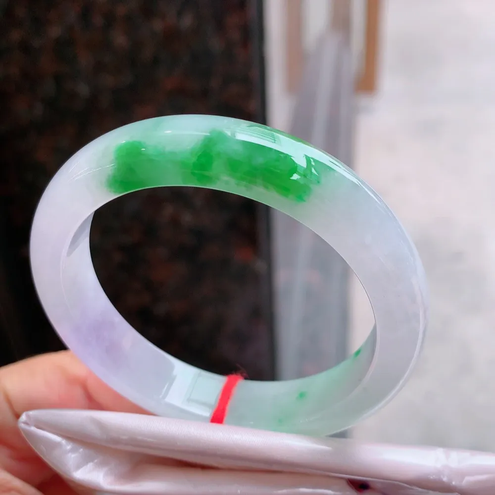 正圈高冰春彩 有紫有绿 无瑕 尺寸:53.4/11.7/8.1  种色俱佳🥰🥰