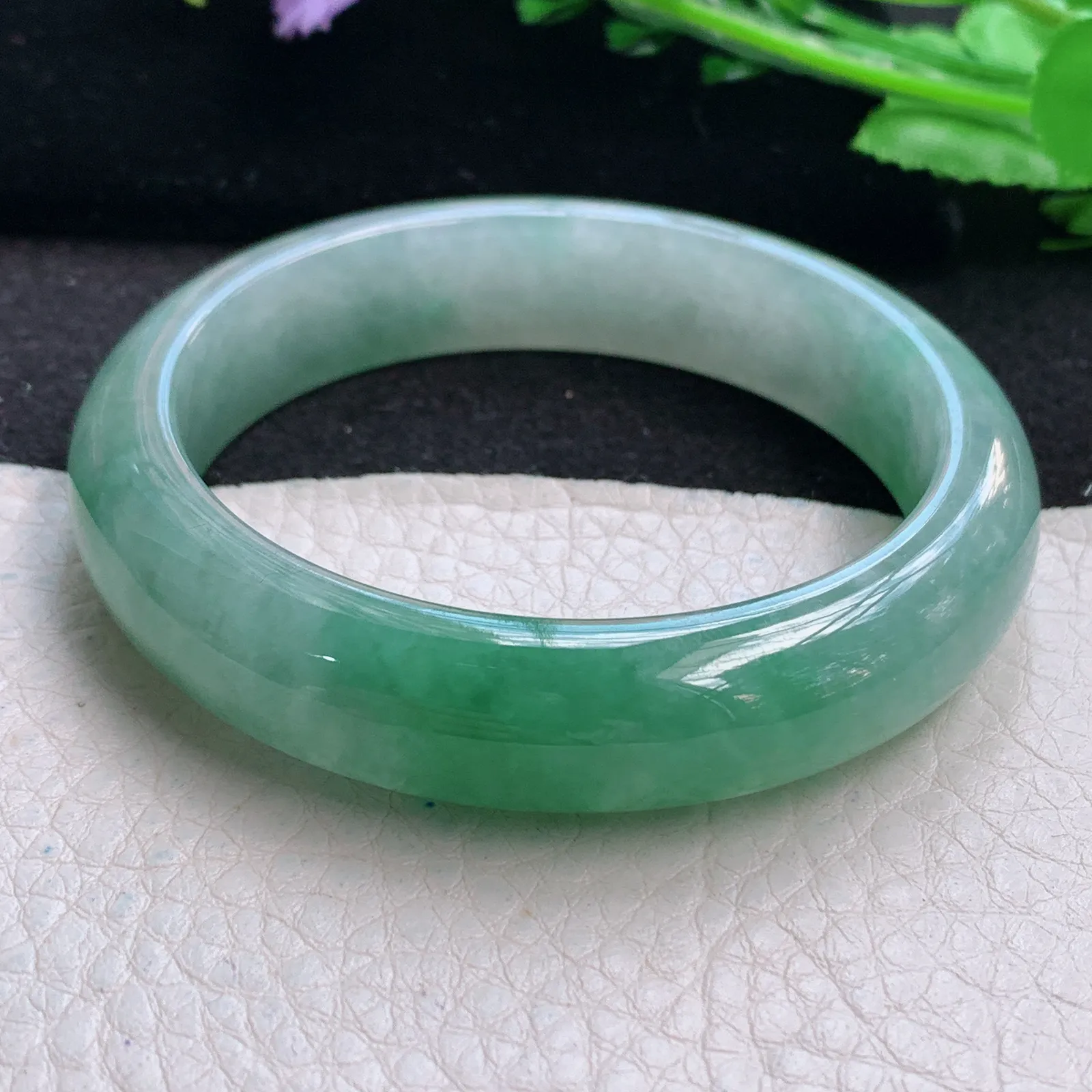xh自然光54.5*13*8招财镯 缅甸翡翠冰胶半山水宽边玉手镯 平安镯