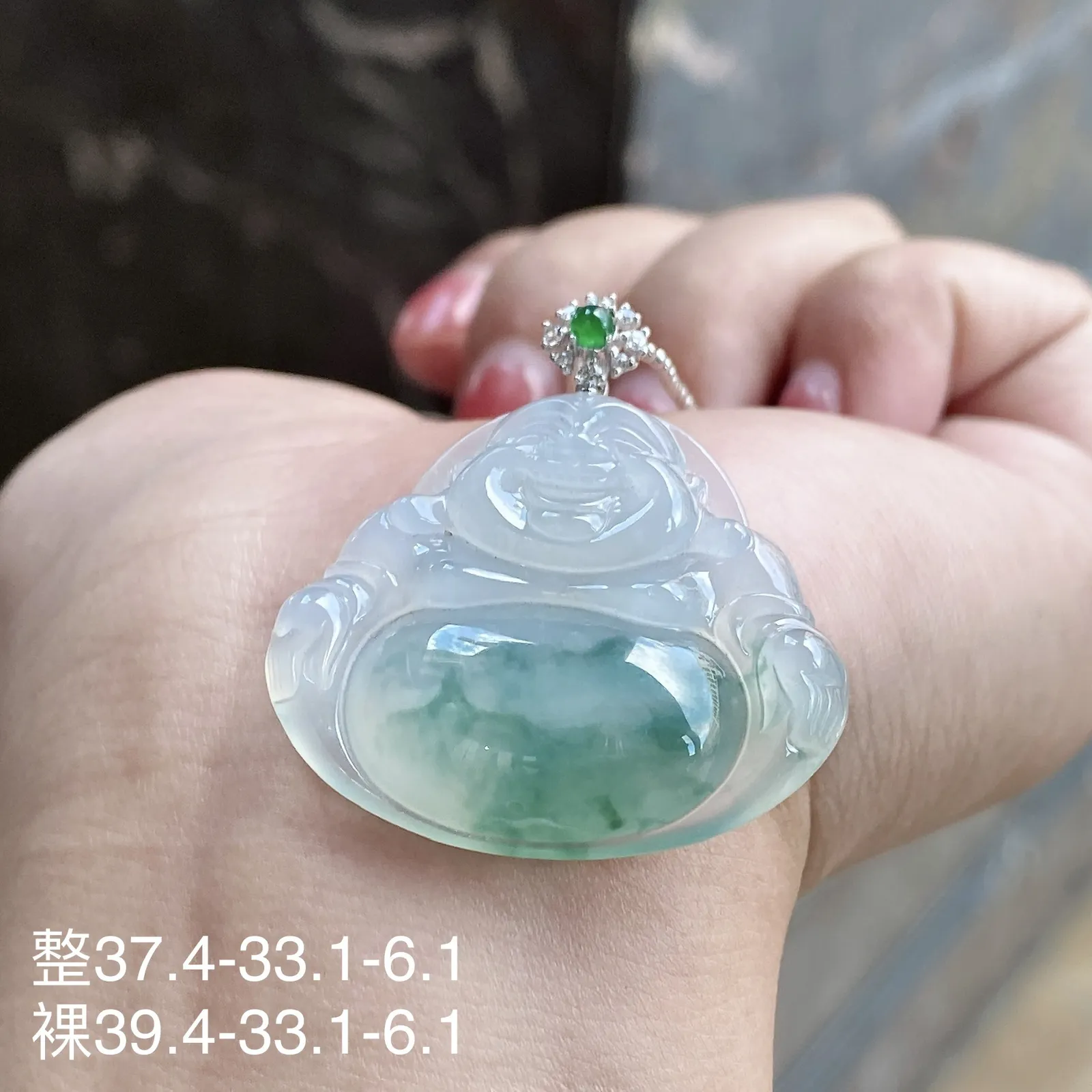 冰种飘花佛公吊坠 尺寸37.4-33.1-6.1毫米