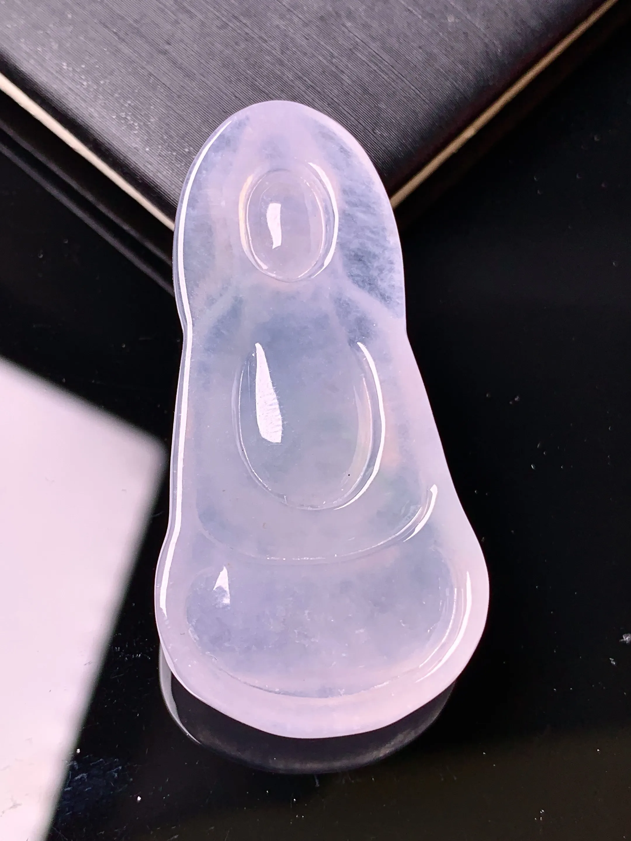 冰种观音吊坠 玉质细腻 色泽清新艳丽 整体尺寸43*21.6*7