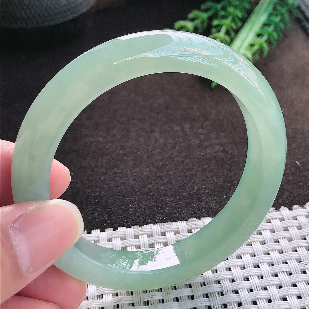 天然a货翡翠55/10.7/8.6老坑冰胶果冻冰晴满甜绿手镯宽边玉手镯