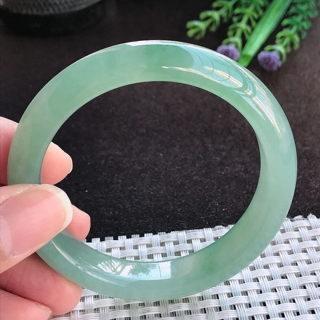 天然a货翡翠56.3/11.9/8.4老坑冰胶果冻胶满绿手镯宽边玉手镯