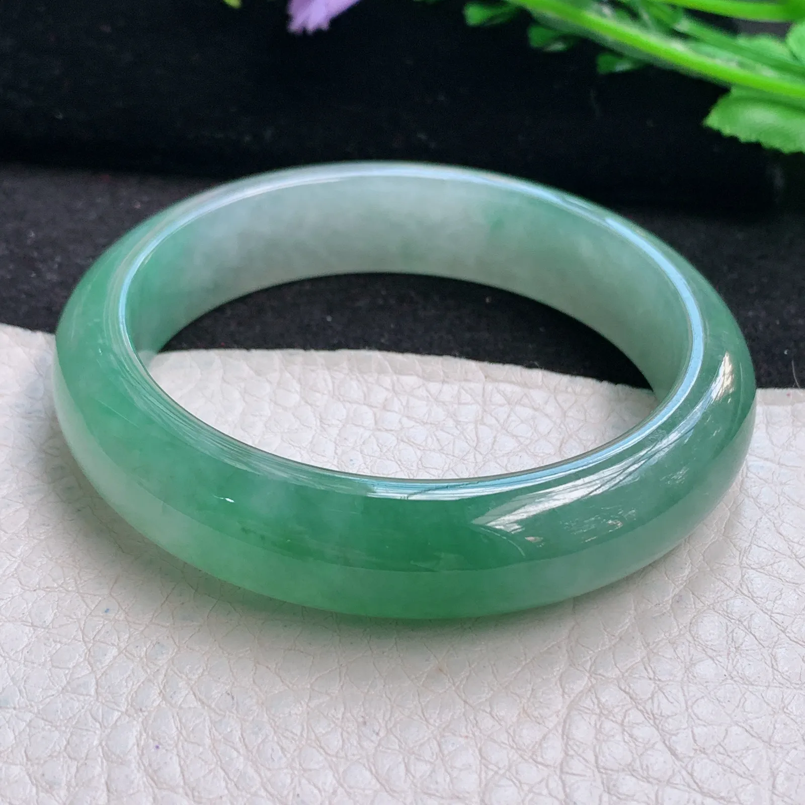 xh自然光54.5*13*8招财镯 缅甸翡翠冰胶半山水宽边玉手镯 平安镯