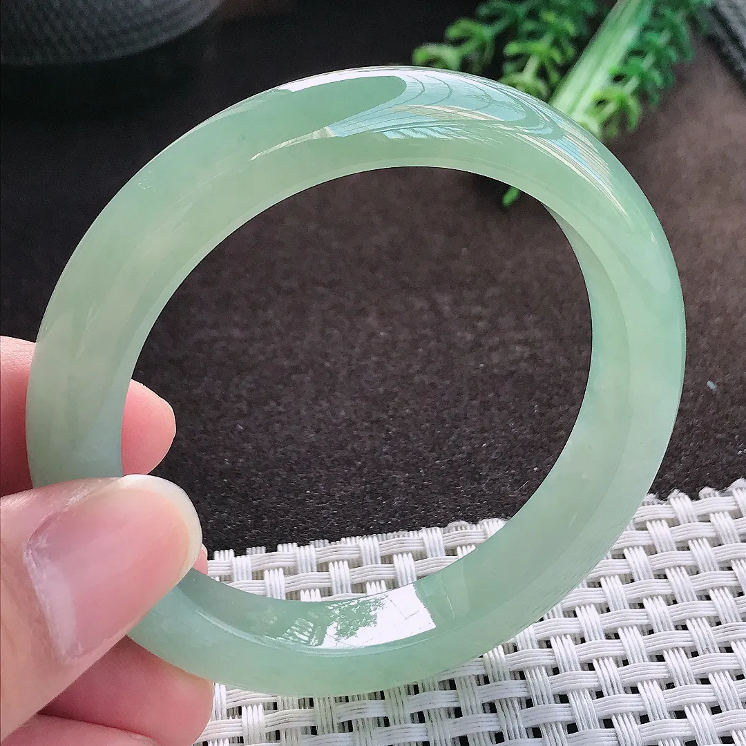 天然a货翡翠55/10.7/8.6老坑冰胶果冻冰晴满甜绿手镯宽边玉手镯