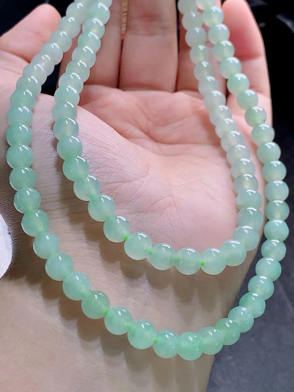 冰润甜绿珠链，其一尺寸 7.0，性价比推荐，细腻水润