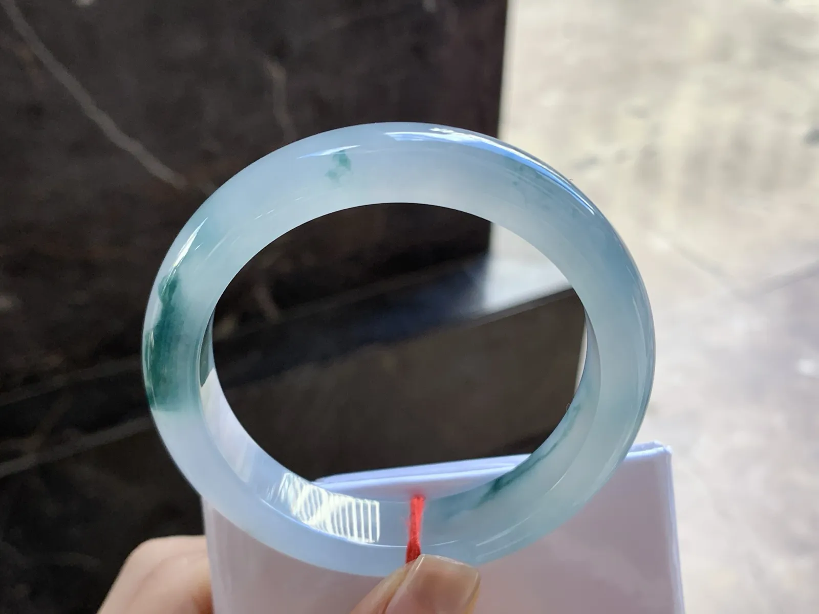 56-12-8.8

冰蓝花手镯^_^冰透飘花灵韵