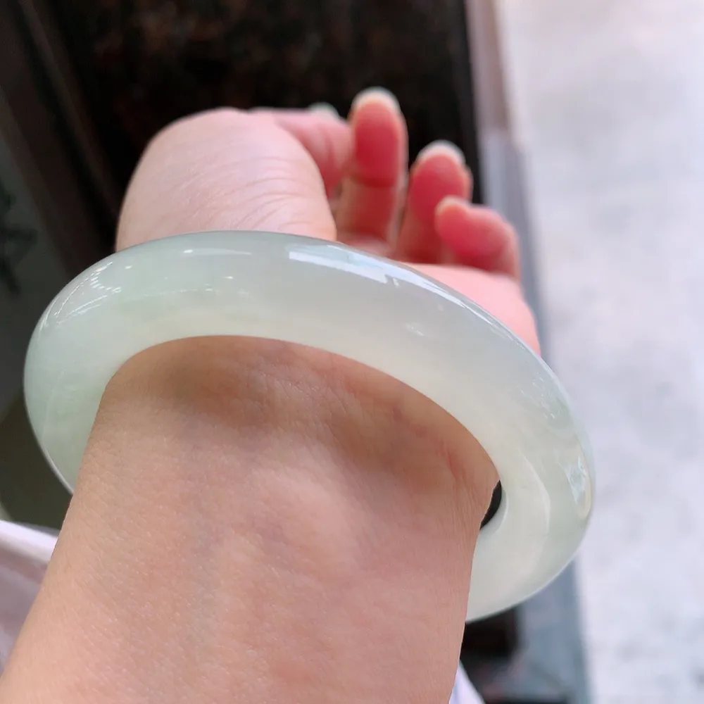 圆条高冰黄翡 无瑕 尺寸:55.4/11.1/11.2 种色俱佳