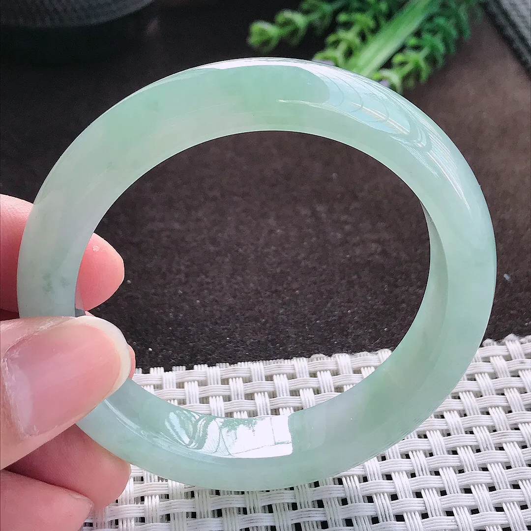 天然a货翡翠54.5/12.3/8.6老坑冰胶果冻冰晴绿手镯宽边玉手镯