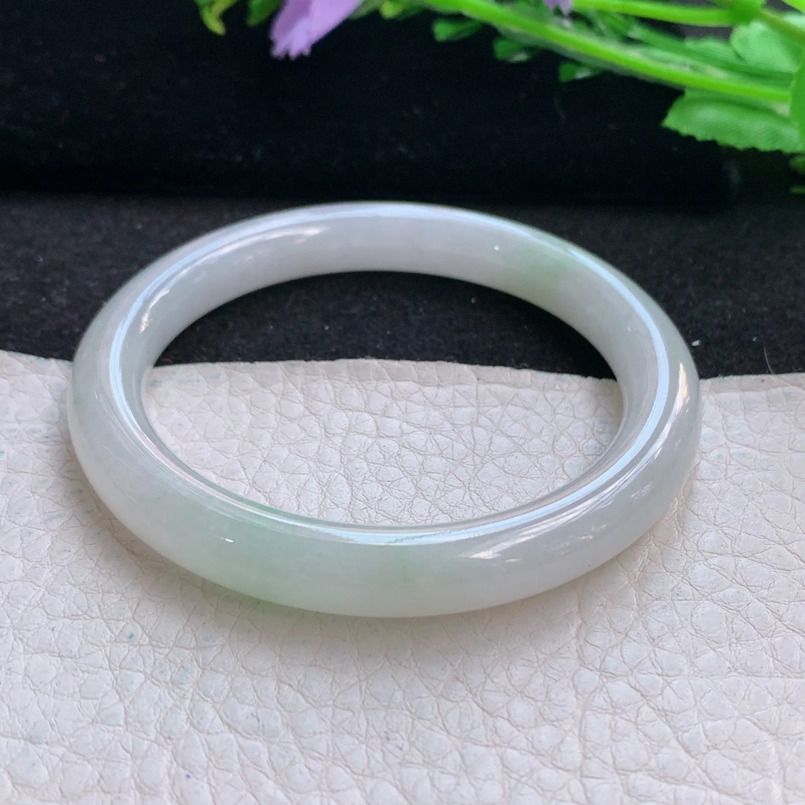 n小圈口53*8.5*8叮当镯 天然缅甸翡翠清新水灵圆条玉手镯 美人镯