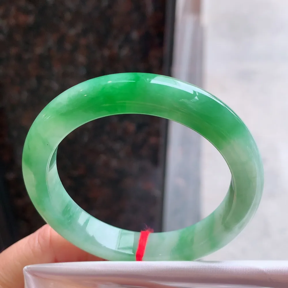 正圈冰芙蓉绿 无瑕 尺寸:53.1/10.1/8.1 色好