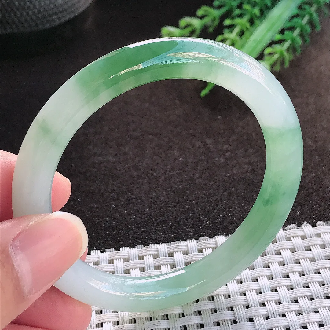 天然a货翡翠53/8.6/8.7老坑冰胶果冻冰晴绿圆条手镯玉手镯