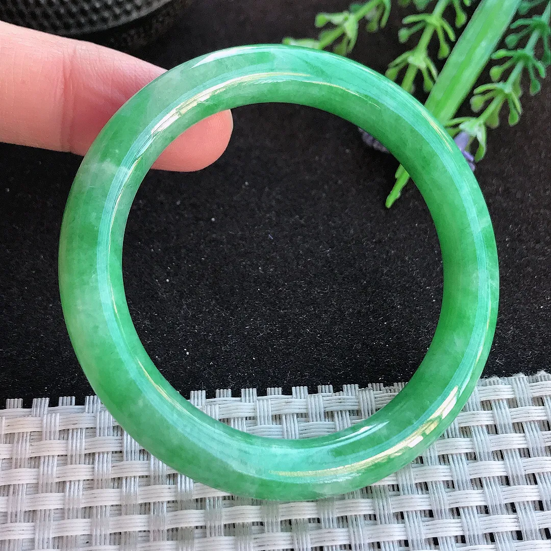 天然a货翡翠50.5/8.5老坑精美温润满绿圆条手镯小圈口玉手镯